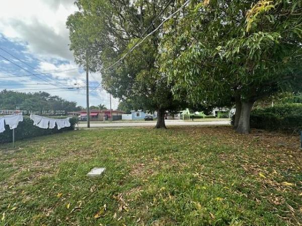 Eleanor Park, 2310 NW 155th St, Miami Gardens, Florida 33054, image 2