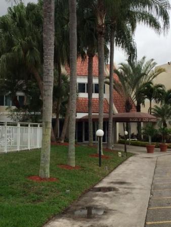 Racquet Club Village, 120 Lakeview Dr #219, Weston, Florida 33326, image 1