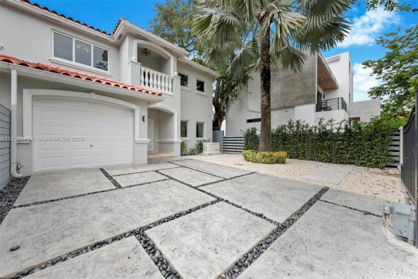 3182 Lamb Ct 3182, Miami, Florida 33133, image 1