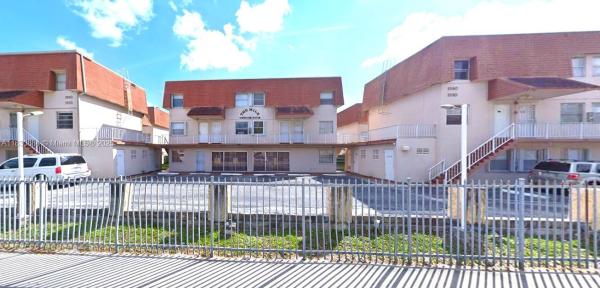 1590 W 46 St 233, Hialeah, Florida 33012, image 1