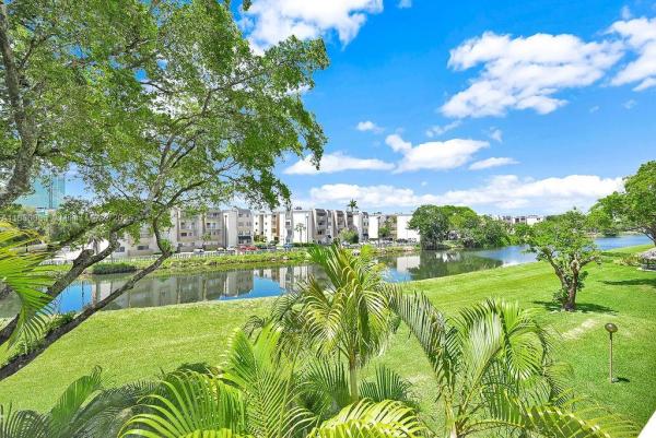 7720 Camino Real #E-311, Unincorporated Dade County, Florida 33143, image 1