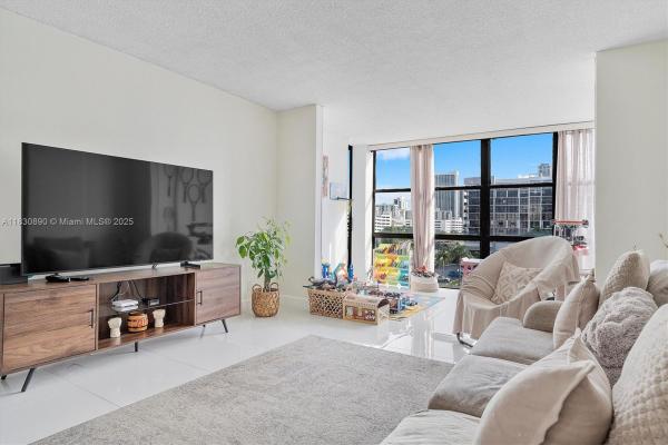 Oceanview Park, 800 Parkview Dr #616, Hallandale Beach, Florida 33009, image 1
