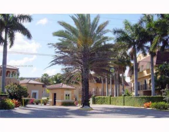 Villas Of Pinecrest, 6707 N Kendall Dr #113, Pinecrest, Florida 33156, image 1
