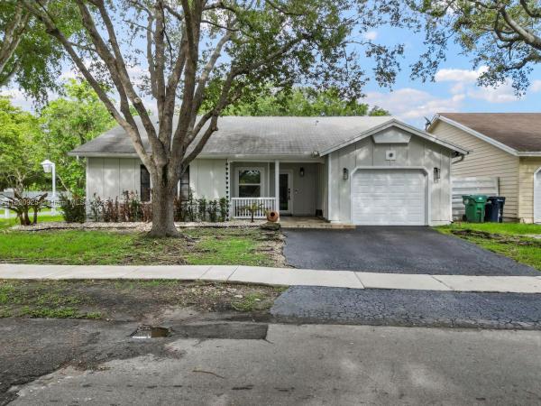 14913 SW 143rd Ct, Miami, Florida 33186, image 1