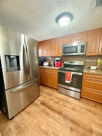 9917 W Okeechobee Rd 3-201, Hialeah, Florida 33016, image 1