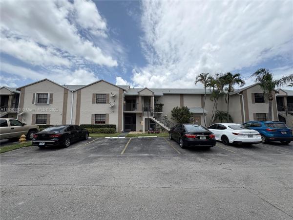Lakeshore, 889 Hamilton Dr #889H, Homestead, Florida 33034, image 2