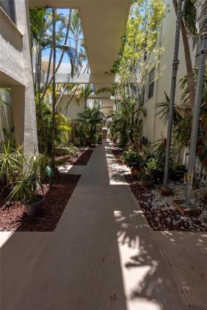 Villa Dorada, 20350 W Country Club Dr #PH24-4, Aventura, Florida 33180, image 1