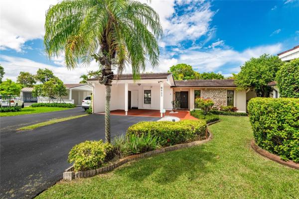 8445 SW 80th Pl, Miami, Florida 33143, image 1
