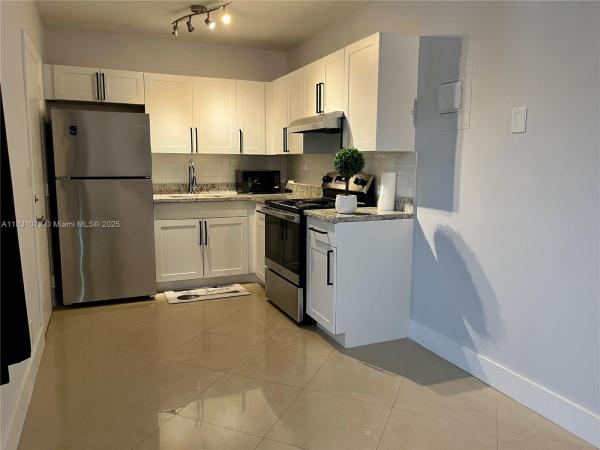 Palmview, 1824 Monroe St #8, Hollywood, Florida 33020, image 3