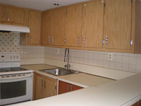Hampton Court, 5855 Washington St #92, Hollywood, Florida 33023, image 1