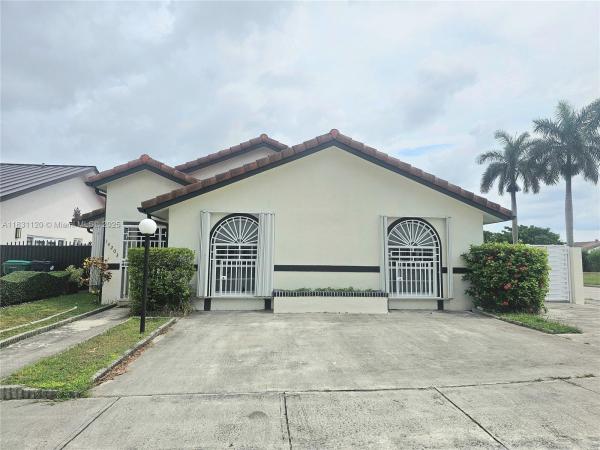 14203 SW 54th St, Unincorporated Dade County, Florida 33175, image 1