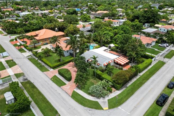 Coral Way Homesites, 7855 SW 28th St, Westchester, Florida 33155, image 2