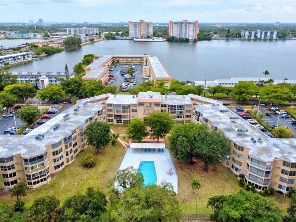 1301 NE 191st St #F417, Unincorporated Dade County, Florida 33179, image 1