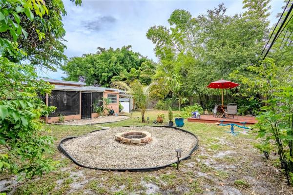 1050 NW 142nd St, Miami, Florida 33168, image 1