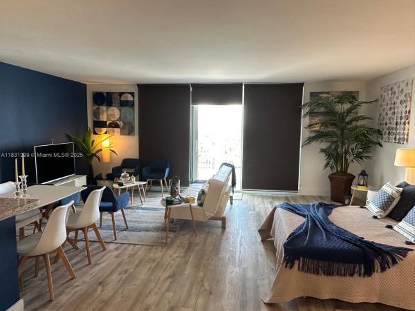 The Carriage House, 5401 Collins Ave #922, Miami Beach, Florida 33140, image 1
