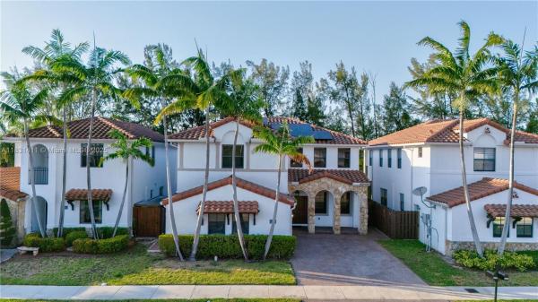 10371 NW 10th St, Unincorporated Dade County, Florida 33172, image 1