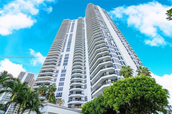 Mystic Pointe Tower 400, 3500 Mystic Pointe Dr 1908, Aventura, Florida 33180, image 1