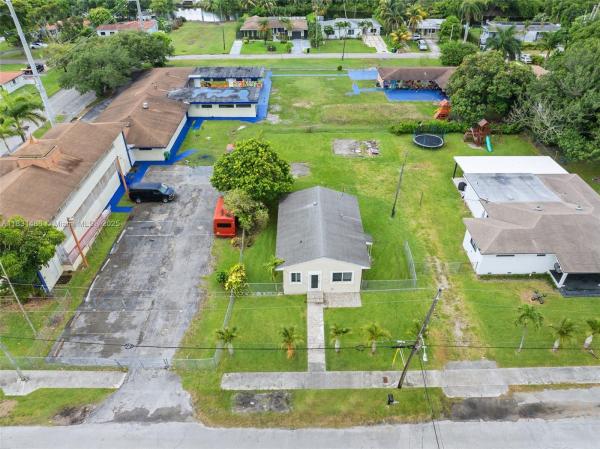 Home Acres, 524 NW 88th St, El Portal, Florida 33150, image 2