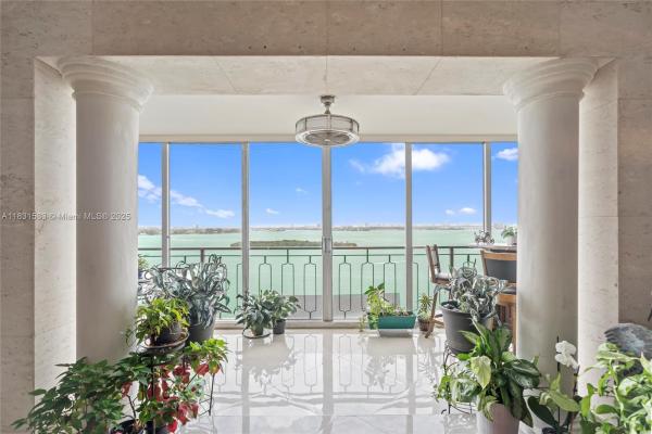 11111 Biscayne Blvd #21B, Miami, Florida 33181, image 1