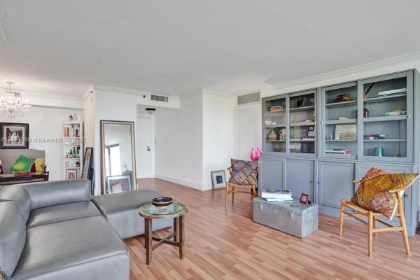 2000 Towerside Ter #604, Miami, Florida 33138, image 3