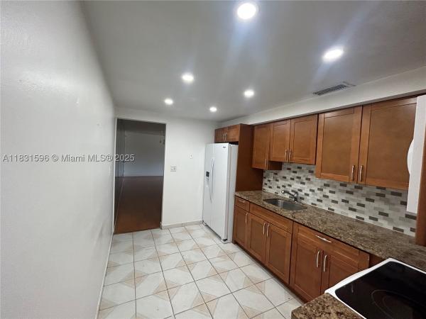 Chatillon Hall, 1020 94th St #202, Bay Harbor Islands, Florida 33154, image 3