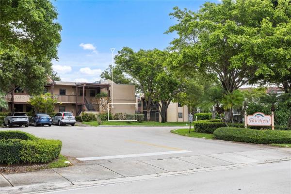 20801 San Simeon Way 105, Miami, Florida 33179, image 1