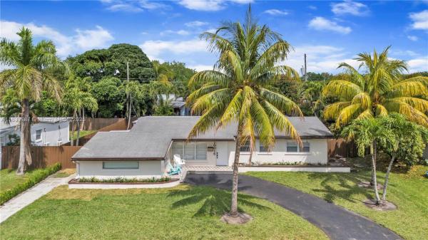 10015 SW 85th Ter, Unincorporated Dade County, Florida 33173, image 1
