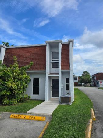 606 NW 107 Ave 11b, Unincorporated Dade County, Florida 33172, image 1