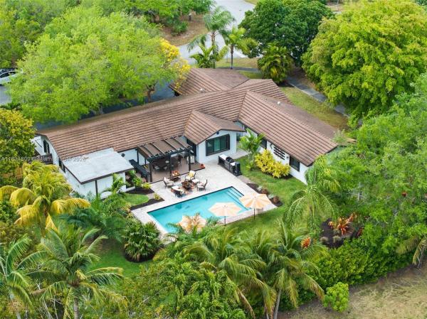 Richard Estates, 17605 SW 86th Ave, Palmetto Bay, Florida 33157, image 1