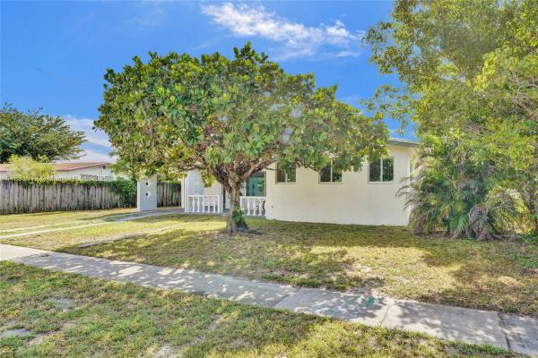 Melrose Manor, 510 SW 29th Ave, Fort Lauderdale, Florida 33312, image 2