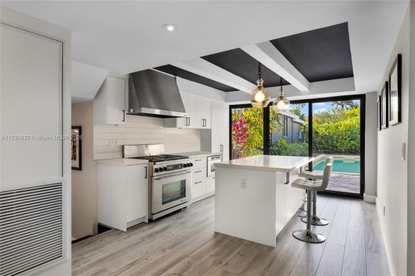 Isle Of Normandy Trouville, 1548 Biarritz Dr, Miami Beach, Florida 33141, image 3