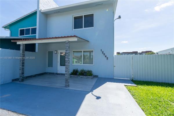 Twin Homes Village, 12042 SW 10th Ter #A, Tamiami, Florida 33184, image 3