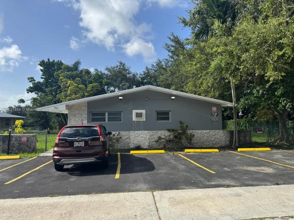151 NW 164th St, Miami, Florida 33169, image 1