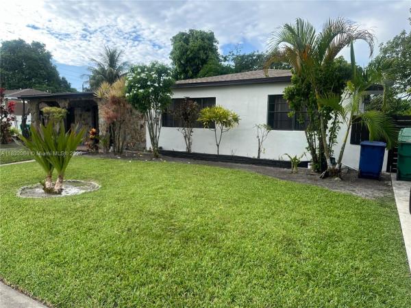 Breezeswept Heights, 560 NE 158th St, Golden Glades, Florida 33162, image 2