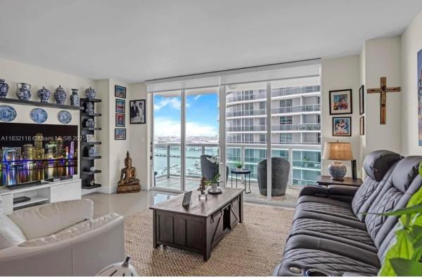1800 Club, 1800 N Bayshore Dr #2011, Miami, Florida 33132, image 3
