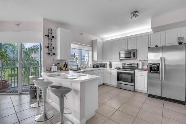 Captiva At Doral Isles, 10700 NW 66th St #308, Doral, Florida 33178, image 2