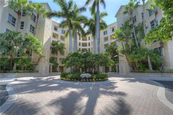 Resort Villa, 717 Crandon Blvd #408, Key Biscayne, Florida 33149, image 1