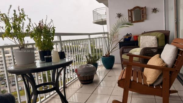 Del Prado, 18031 Biscayne Blvd #904, Aventura, Florida 33160, image 1