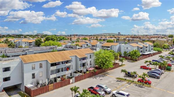 Los Suenos, 1755 W 60th St #D206, Hialeah, Florida 33012, image 1