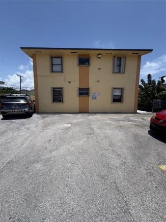 231 E 7th St #101, Hialeah, Florida 33010, image 1
