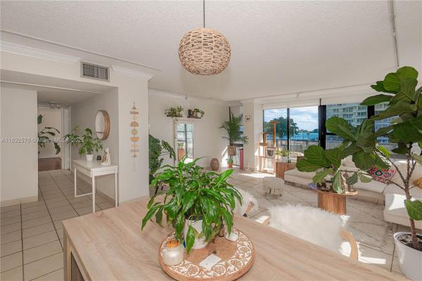 Charter Club, 600 NE 36th St #304, Miami, Florida 33137, image 1
