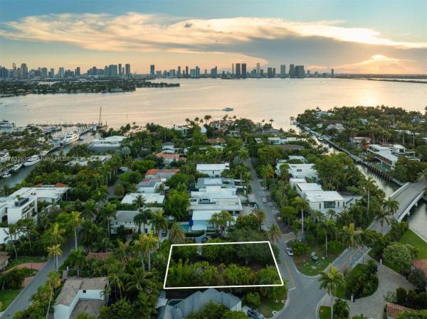 Sunset Islands, 2121 Regatta Ave, Miami Beach, Florida 33140, image 2