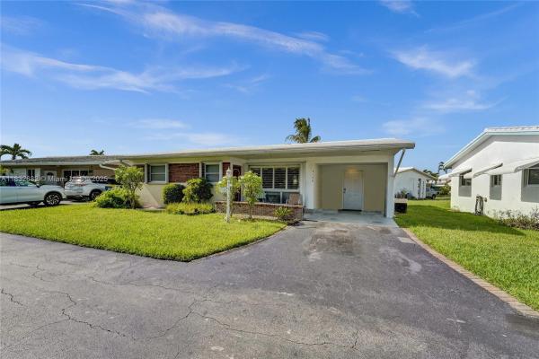 Sheridan Lakes Houses, 3148 Sheridan Ln, Hollywood, Florida 33021, image 1