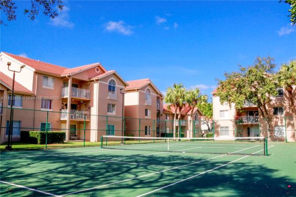 15770 SW 106th Ter #305, Unincorporated Dade County, Florida 33196, image 1