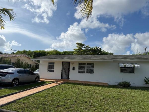141 NE 209th St, Miami, Florida 33179, image 1
