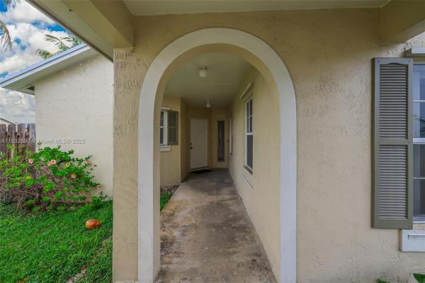 Princetonian By The Park, 24920 SW 127th Ct, Princeton, Florida 33032, image 3