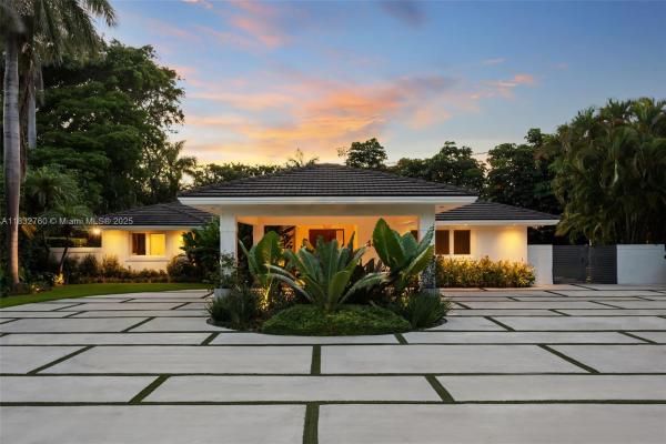 Bay Point, 4800 Bay Point Rd, Miami, Florida 33137, image 1