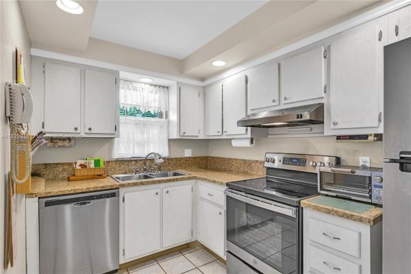 The Palms Of Deer Creek, 2420 Deer Creek Country Club Blvd #203-D, Deerfield Beach, Florida 33442, image 1