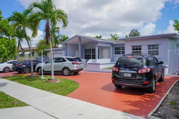 Palm Springs, 961 W 53rd St, Hialeah, Florida 33012, image 1