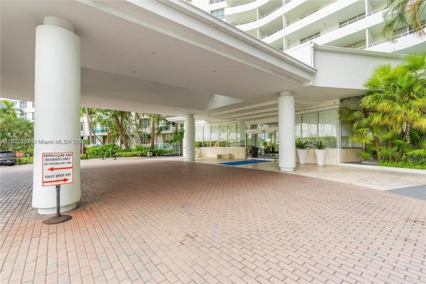 Seacoast 5161, 5161 Collins Ave #703, Miami Beach, Florida 33140, image 2